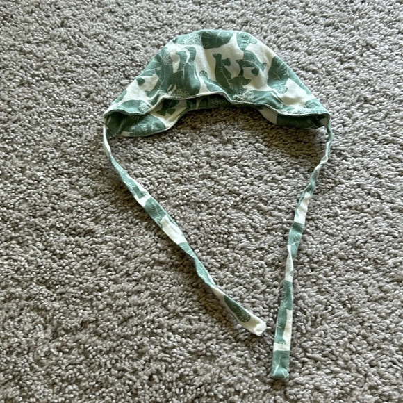 Kate quinn Elephant baby bonnet - Picture 1 of 2